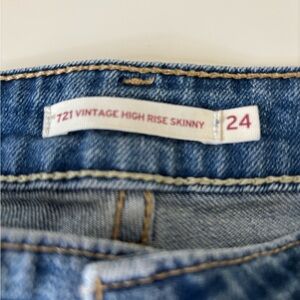 Levi's Women's High Rise Skinny Jeans - Blue